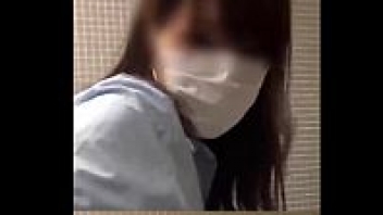 คลิปโป๊ Japanese Porn สาวออฟฟิตเจแปน สวมหน้ากากช่วยตัวเองในบริษัท ระหว่างพักเที่ยงก็ยืนเกี่ยวหีโชว์ แถมไม่ต้องหีติดไวรัส Covid-19 แพร่เชื้อลงปอดอีกด้วย