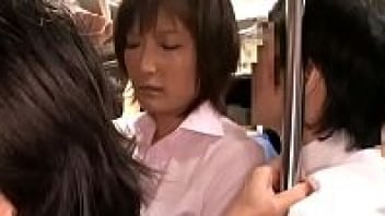 หนังโป้ญี่ปุ่นค่ายในตำนาน dandy แนวจับสาวญี่ปุ่นในรถไฟล์มาโดนคลึงรูหีจนแฉะ แล้วเรียงคิวสวิงกิ้ง เย็ดลงแขกเสียบหีโหดน้ำแตกคารูหี