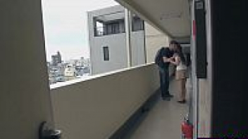 japan porn หนังxxxแบล็คเมล์เมียคนข้างห้องสุดร่านหี แอบดูโป้ช่วยตัวเองเลยโดนชายหุ่นสูงคาสโนวาขอเย็ดสดแตกใน